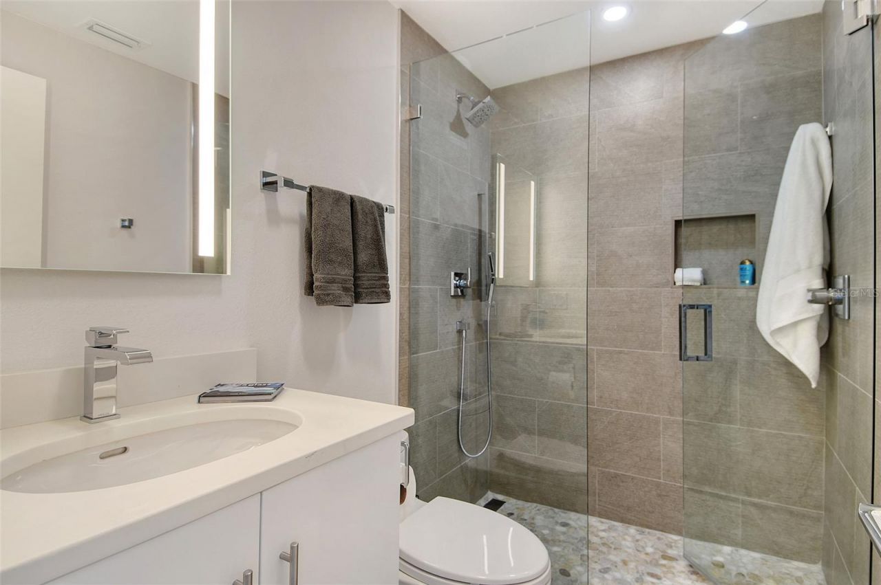 1000 Longboat Club Road, Unit 1105, Longboat Key, FL 34228 Photo