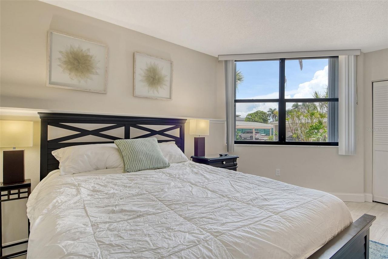 1000 Longboat Club Road, Unit 1105, Longboat Key, FL 34228 Photo