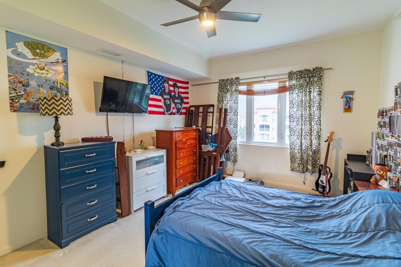 19 Harbour Isle Drive W, Unit Ph04, Fort Pierce, FL 34949 Photo