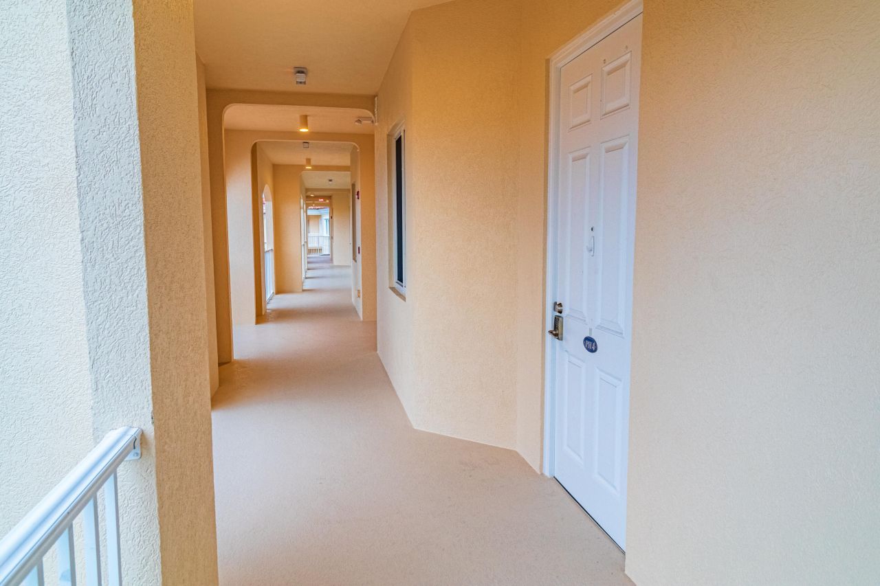 19 Harbour Isle Drive W, Unit Ph04, Fort Pierce, FL 34949 Photo