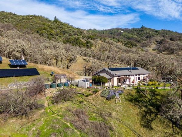 4300 Young Creek Road, Ukiah, CA 95482