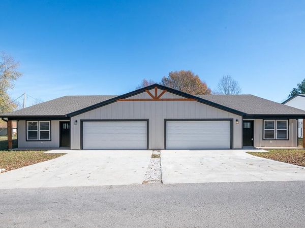 316-322 S Market , Nixa, MO 65714