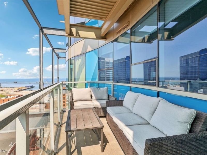 701 W Lakeside Avenue, Unit 1008, Cleveland, OH 44113 Photo 11