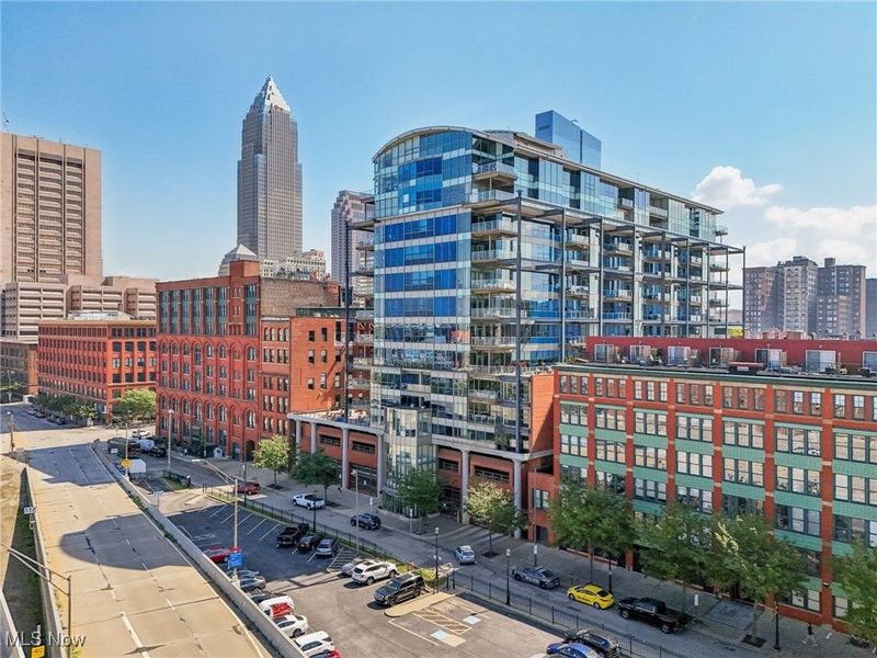 701 W Lakeside Avenue, Unit 1008, Cleveland, OH 44113 Photo 2