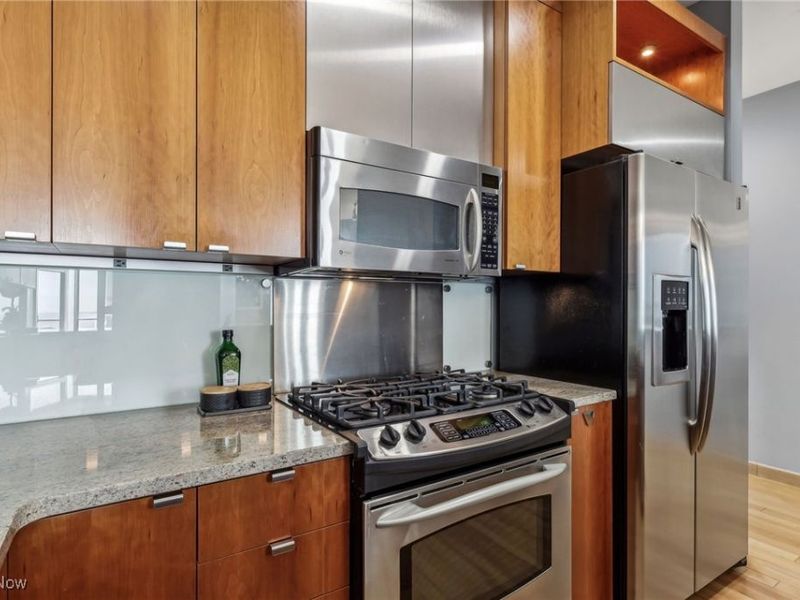 701 W Lakeside Avenue, Unit 1008, Cleveland, OH 44113 Photo 20