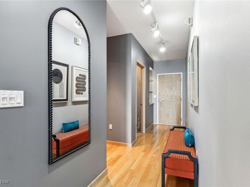 701 W Lakeside Avenue, Unit 1008, Cleveland, OH 44113 Photo 3