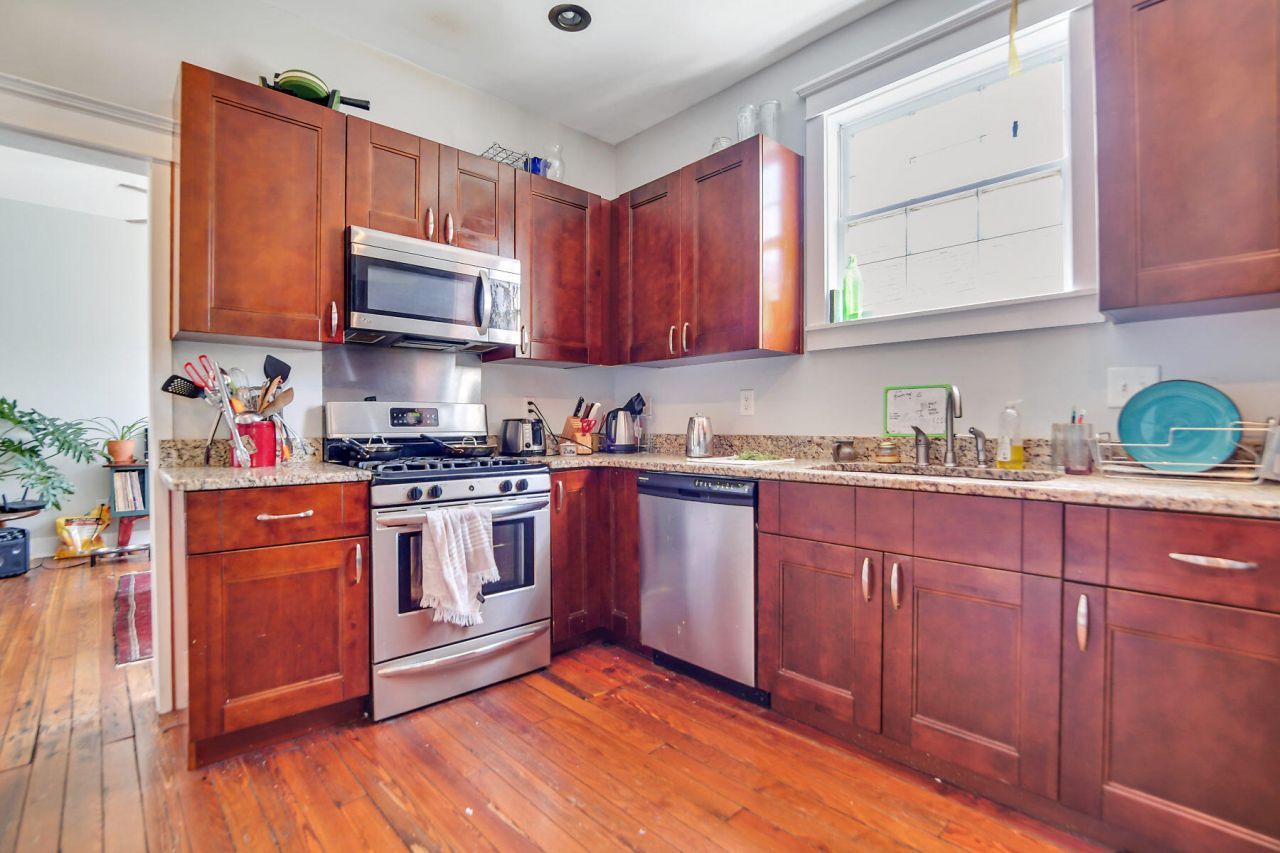 66 America Street Photo 7