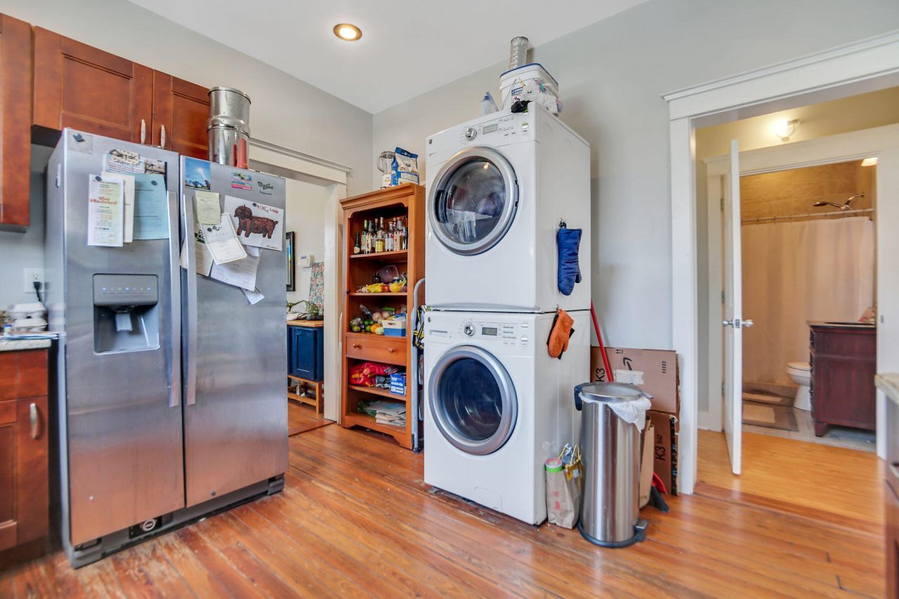 66 America Street Photo 8