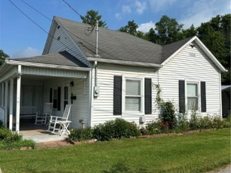 208 Center Street, Woodsfield, OH 43793 Photo 3