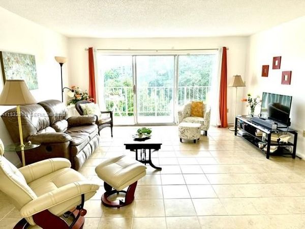 200 178th Dr, Unit 409, Sunny Isles Beach, FL 33160
