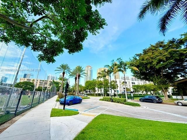 200 178th Dr, Unit 409, Sunny Isles Beach, FL 33160 Photo