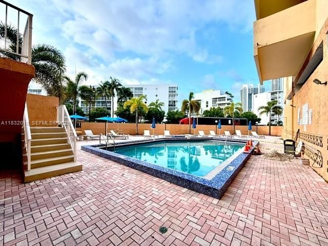 200 178th Dr, Unit 409, Sunny Isles Beach, FL 33160 Photo