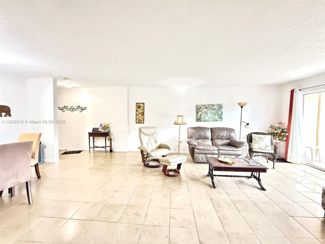 200 178th Dr, Unit 409, Sunny Isles Beach, FL 33160 Photo