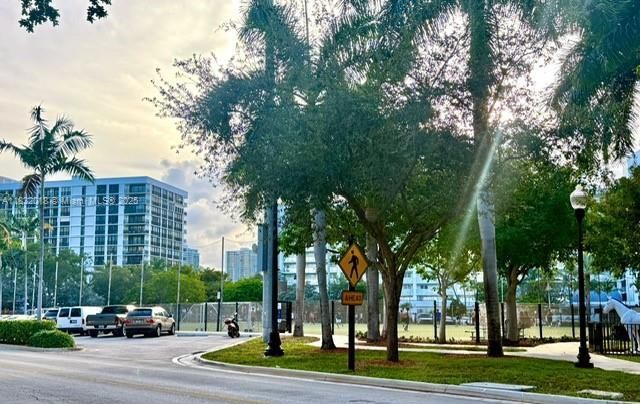 200 178th Dr, Unit 409, Sunny Isles Beach, FL 33160 Photo