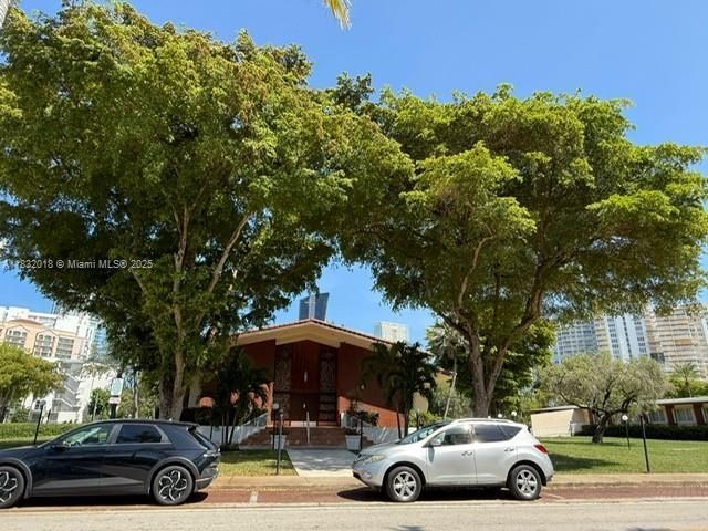 200 178th Dr, Unit 409, Sunny Isles Beach, FL 33160 Photo