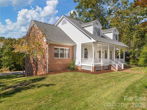 44 Ardoyne Road, Asheville, NC 28804