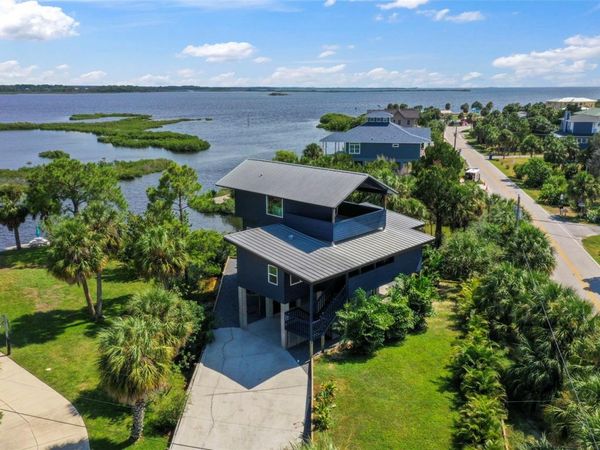 10701 PINE ISLAND DRIVE, WEEKI WACHEE, FL 34607