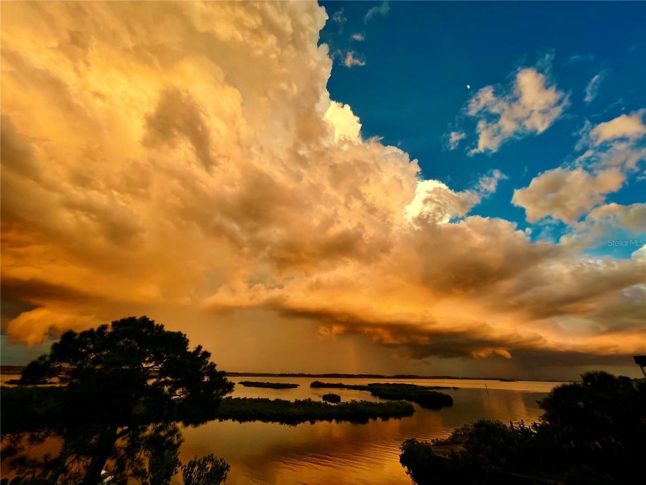 10701 Pine Island Drive, Weeki Wachee, FL 34607 Photo