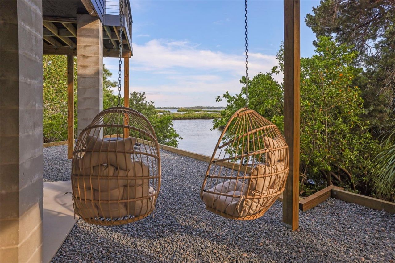 10701 Pine Island Drive, Weeki Wachee, FL 34607 Photo