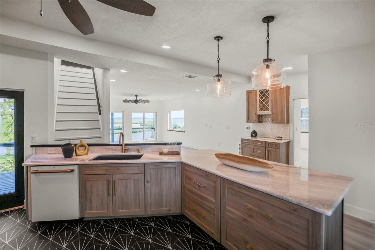 10701 Pine Island Drive, Weeki Wachee, FL 34607 Photo