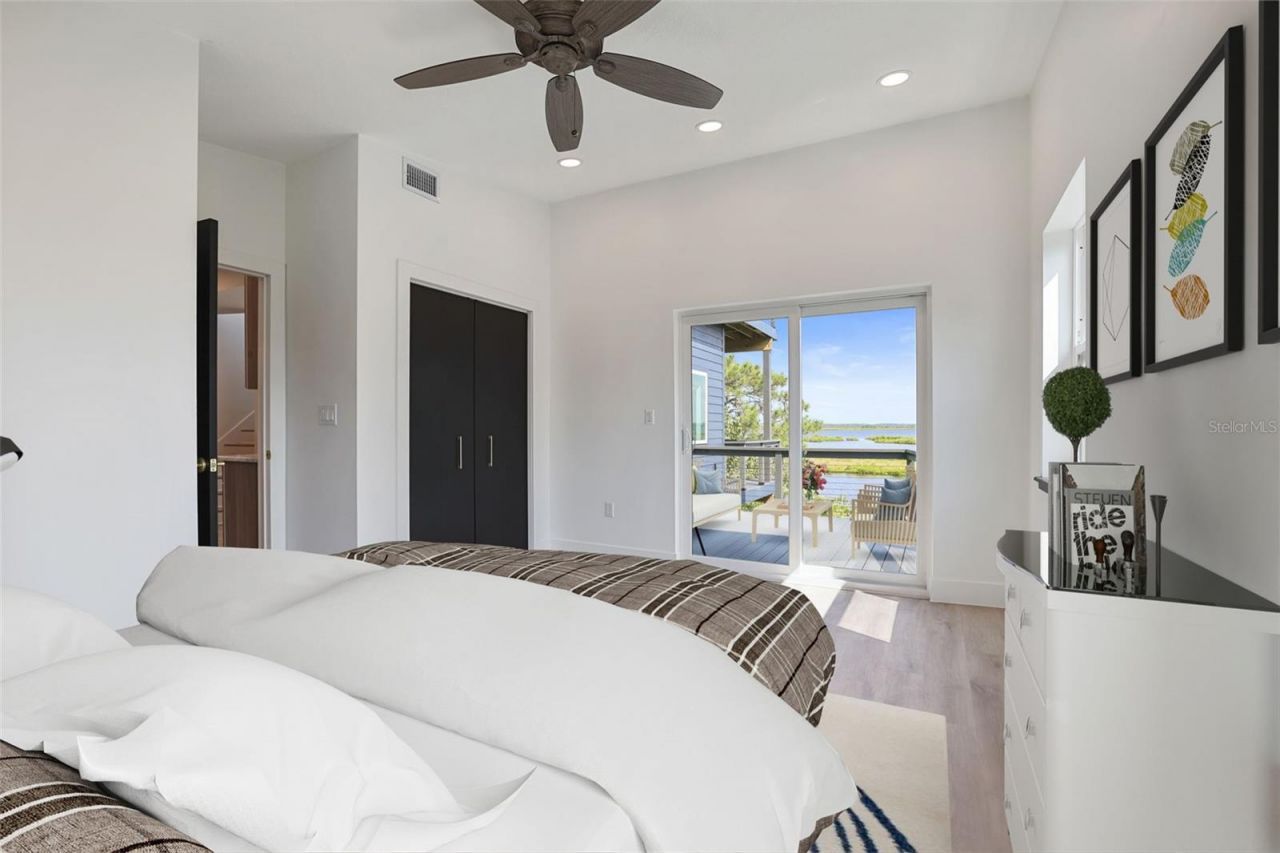 10701 Pine Island Drive, Weeki Wachee, FL 34607 Photo