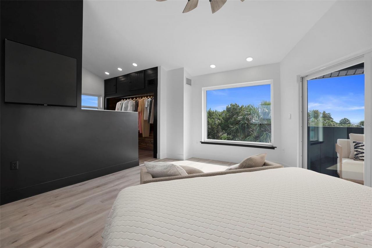 10701 Pine Island Drive, Weeki Wachee, FL 34607 Photo