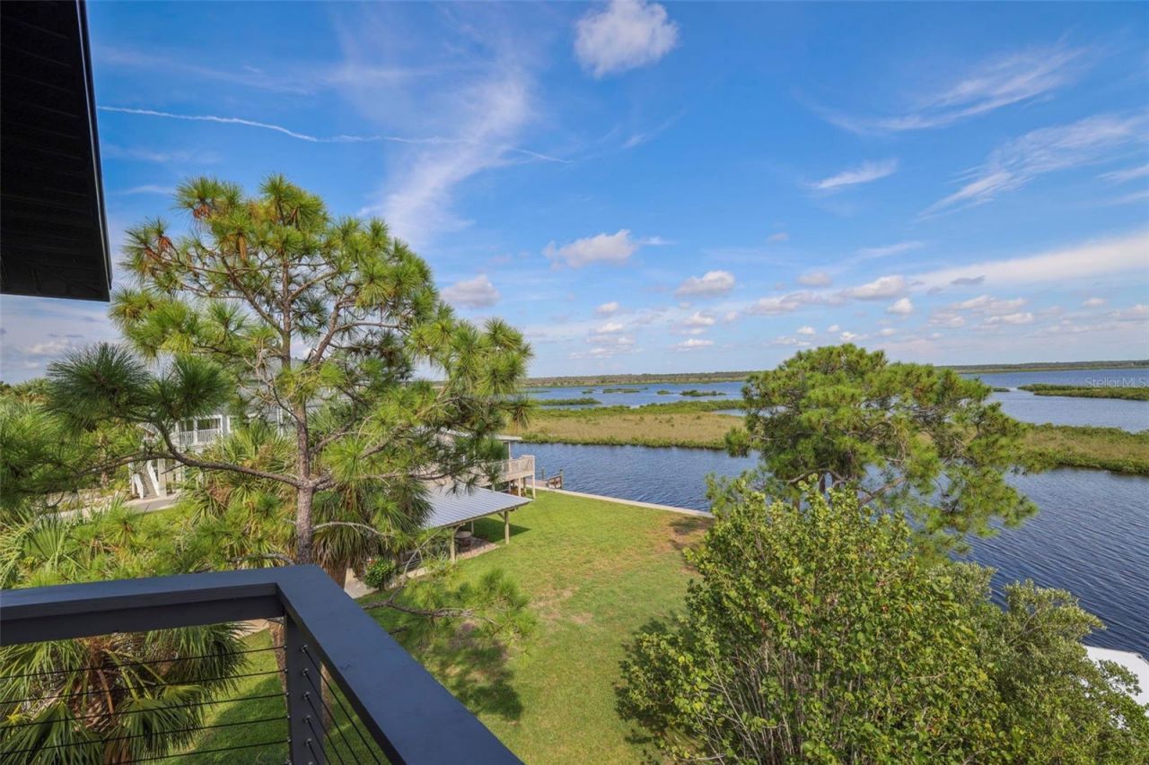 10701 Pine Island Drive, Weeki Wachee, FL 34607 Photo