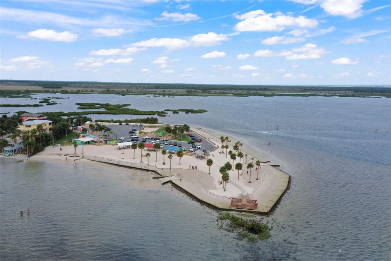 10701 Pine Island Drive, Weeki Wachee, FL 34607 Photo