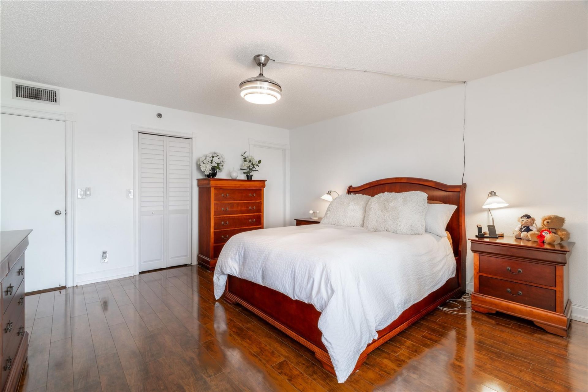 2206 S Cypress Bend Drive, Unit 803, Pompano Beach, FL 33069 Photo