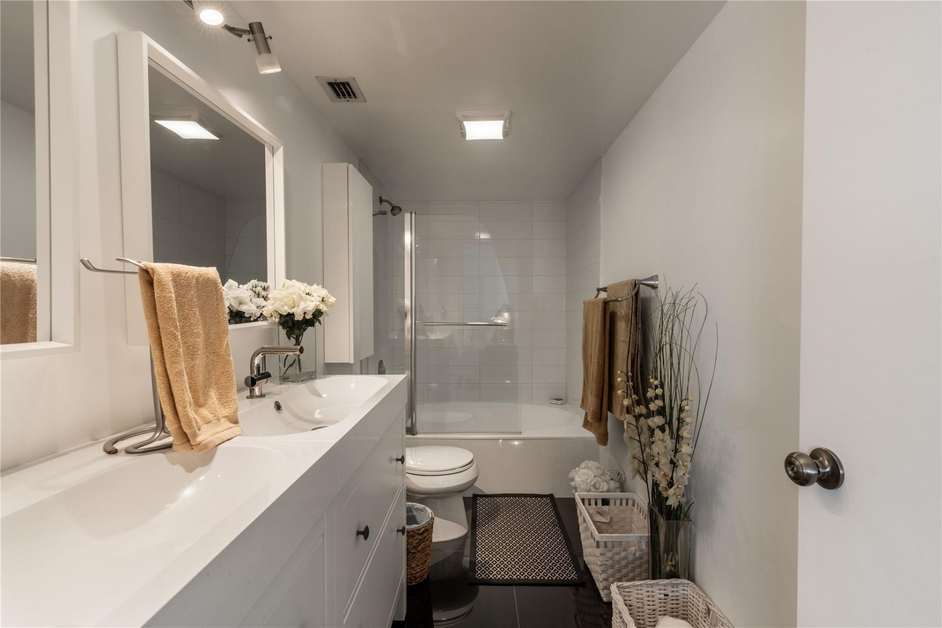 2206 S Cypress Bend Drive, Unit 803, Pompano Beach, FL 33069 Photo