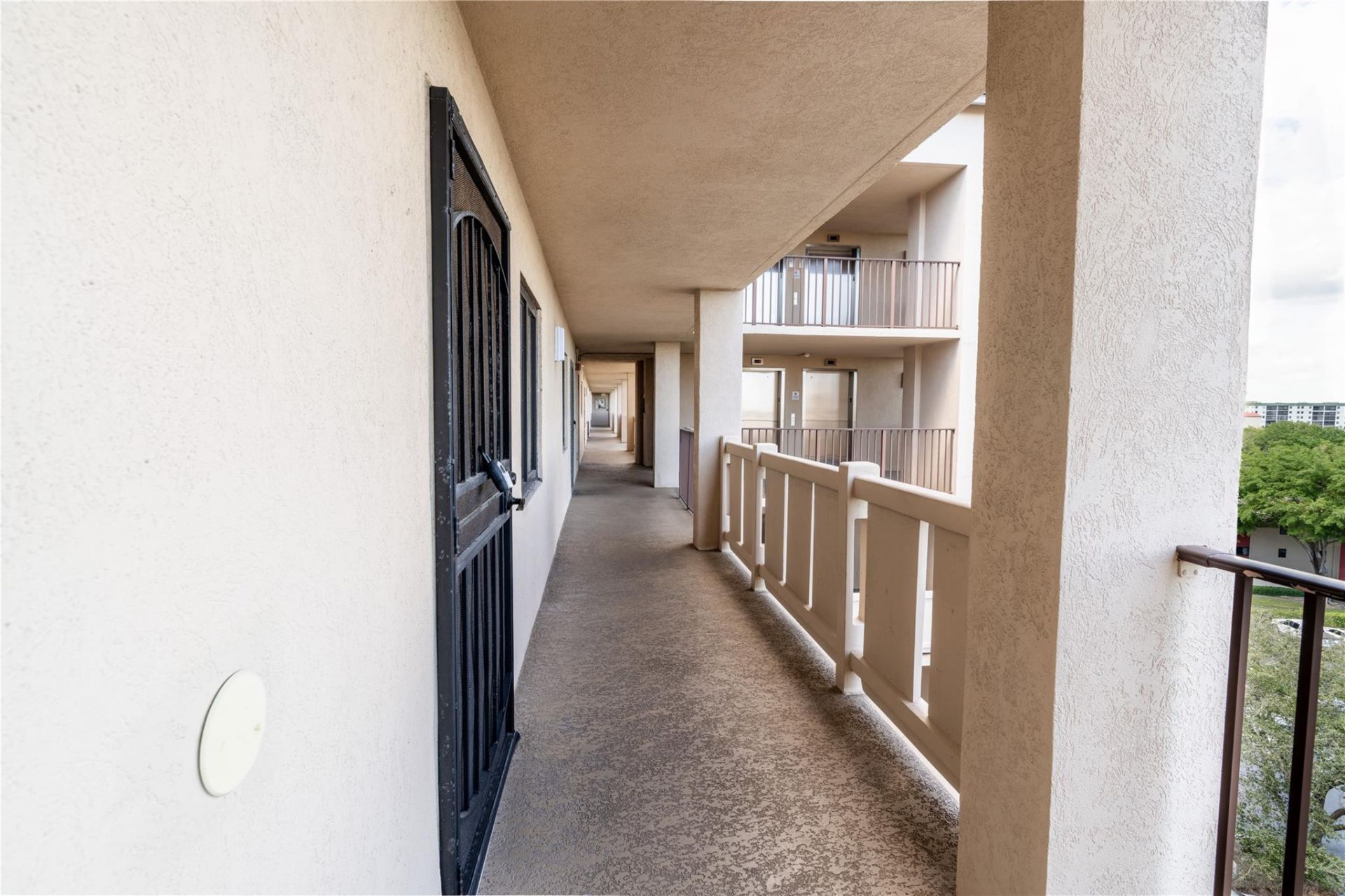 2206 S Cypress Bend Drive, Unit 803, Pompano Beach, FL 33069 Photo