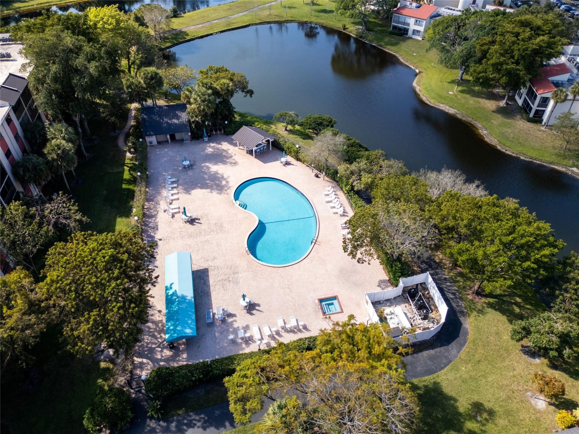 2206 S Cypress Bend Drive, Unit 803, Pompano Beach, FL 33069 Photo