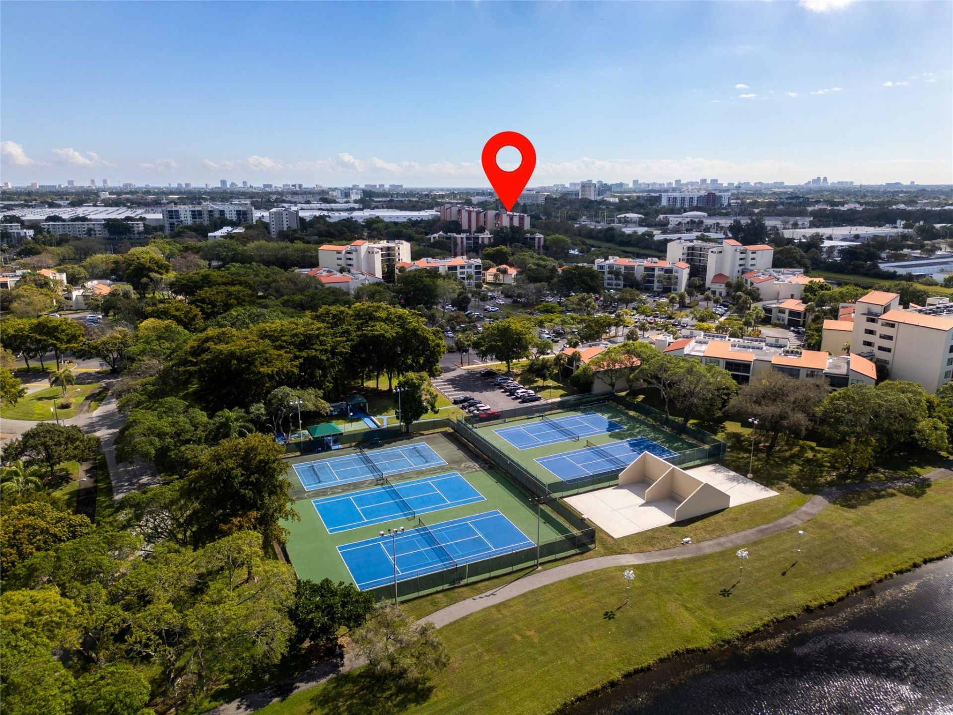 2206 S Cypress Bend Drive, Unit 803, Pompano Beach, FL 33069 Photo