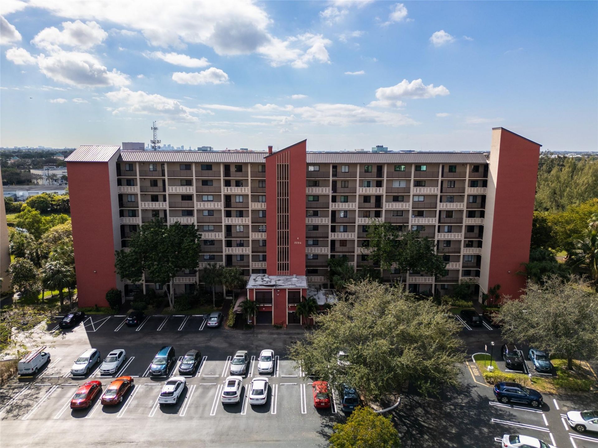 2206 S Cypress Bend Drive, Unit 803, Pompano Beach, FL 33069 Photo