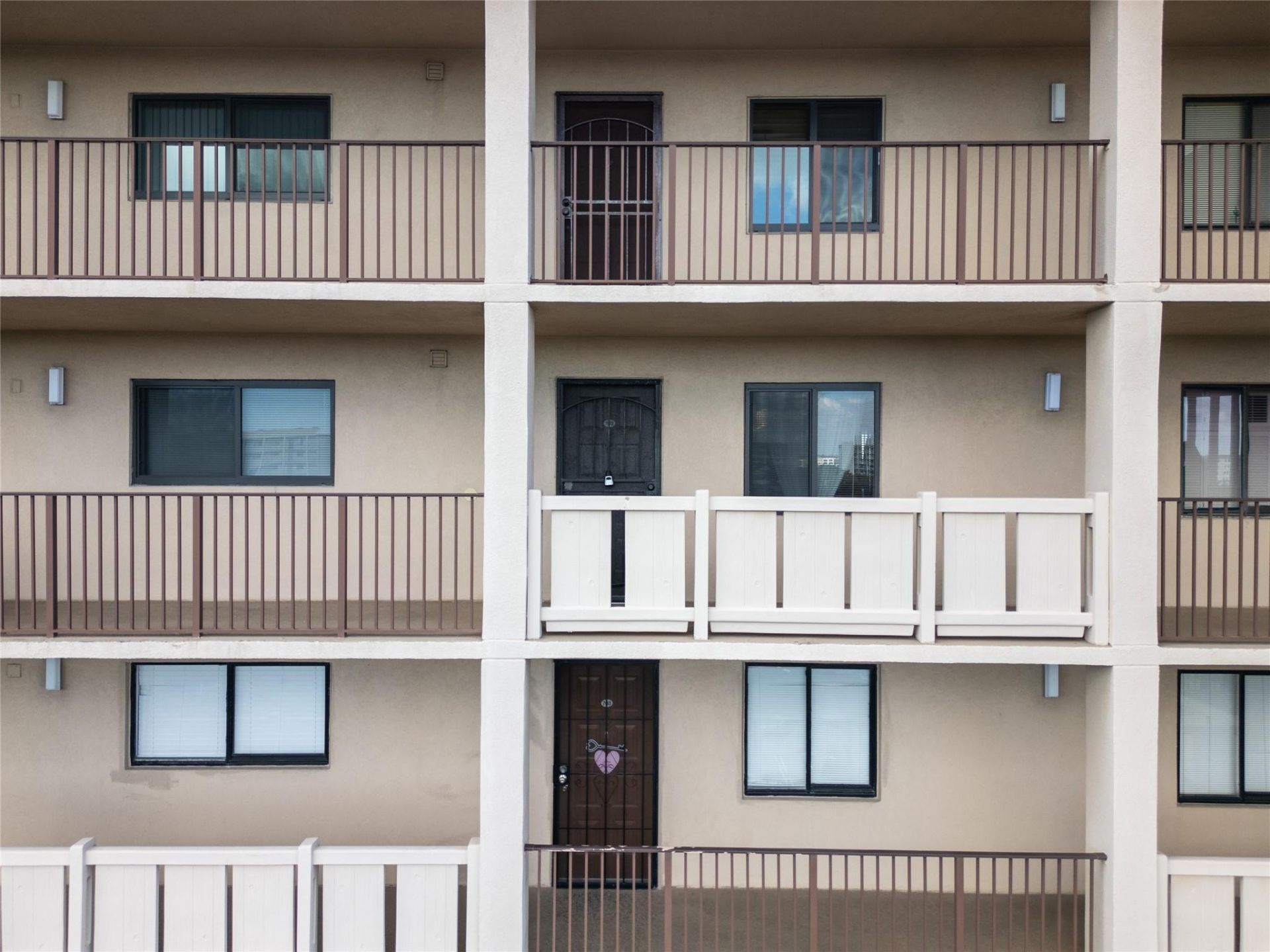 2206 S Cypress Bend Drive, Unit 803, Pompano Beach, FL 33069 Photo