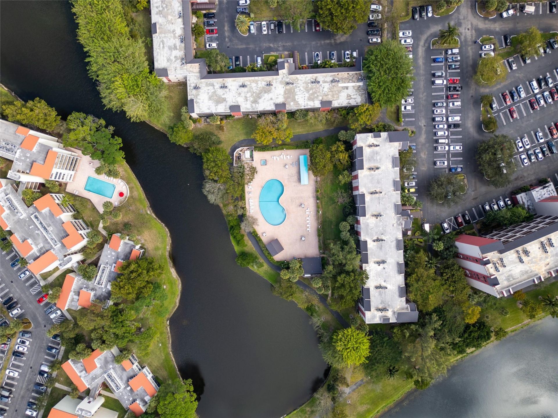 2206 S Cypress Bend Drive, Unit 803, Pompano Beach, FL 33069 Photo