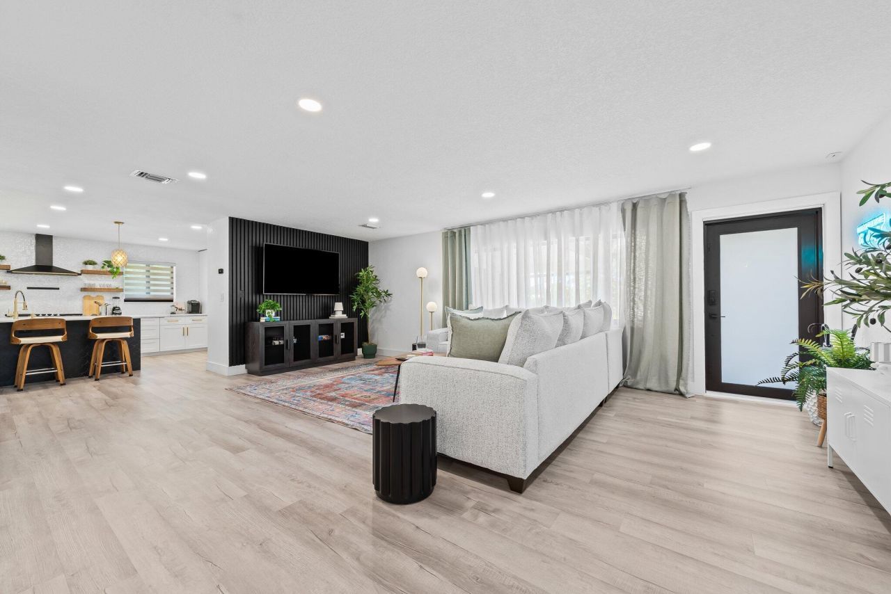 581 SE 5th Avenue, Pompano Beach, FL 33060 Photo