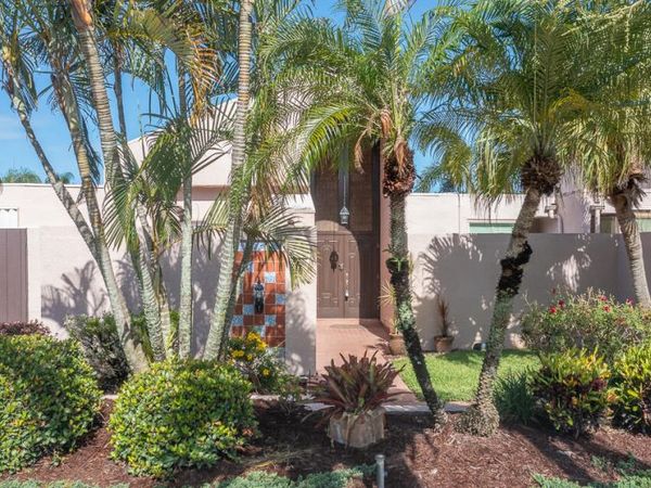 3320 SE Sandpiper Circle, Port Saint Lucie, FL 34952