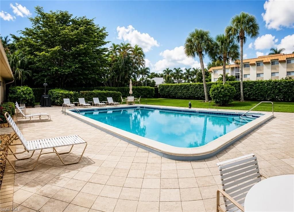 1200 Gulf Shore Blvd N, Unit 404, Naples, FL 34102 Photo