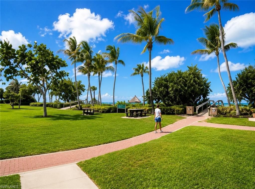 1200 Gulf Shore Blvd N, Unit 404, Naples, FL 34102 Photo