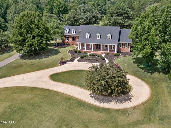 1594 Victoria Road, Byhalia, MS 38611