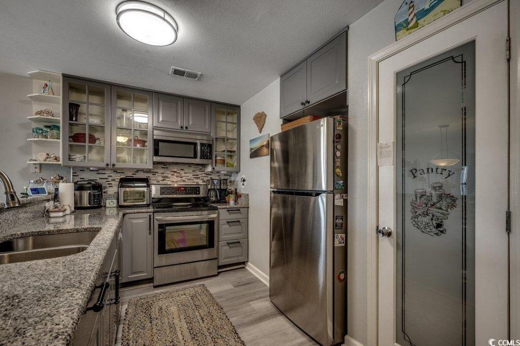 1196 River Oaks Dr. Photo 10