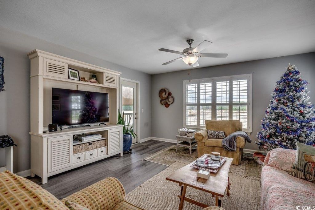 1196 River Oaks Dr. Photo 6