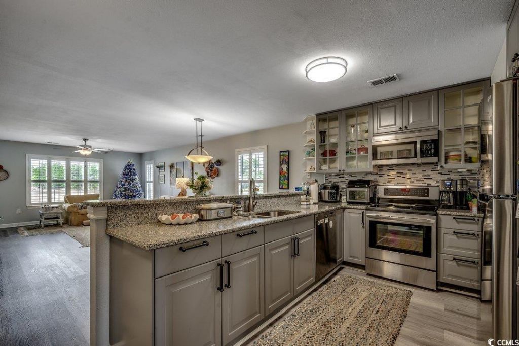 1196 River Oaks Dr. Photo 9