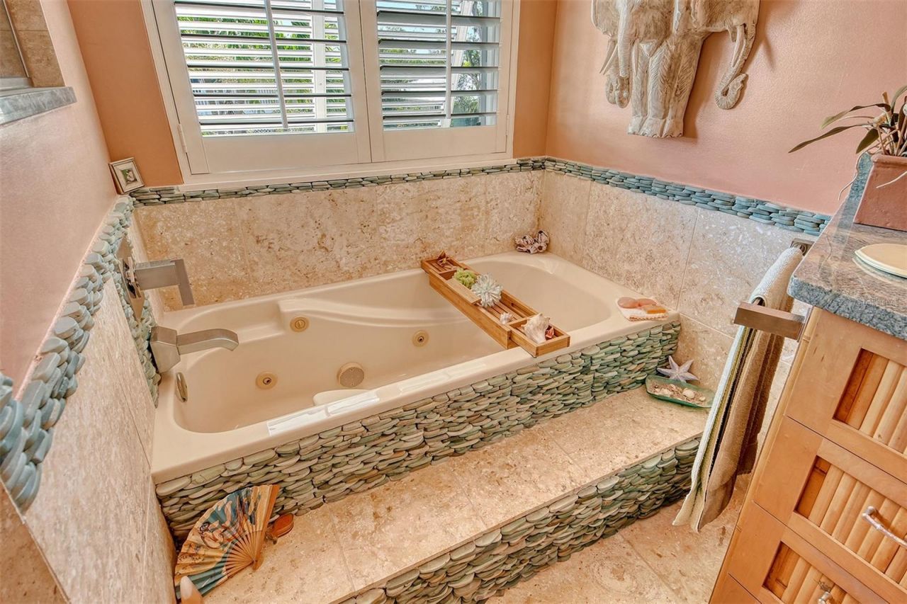 701 Marbury Lane, Longboat Key, FL 34228 Photo