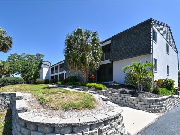 2124 TAMIAMI TRAIL N, Unit 103, SARASOTA, FL 34234