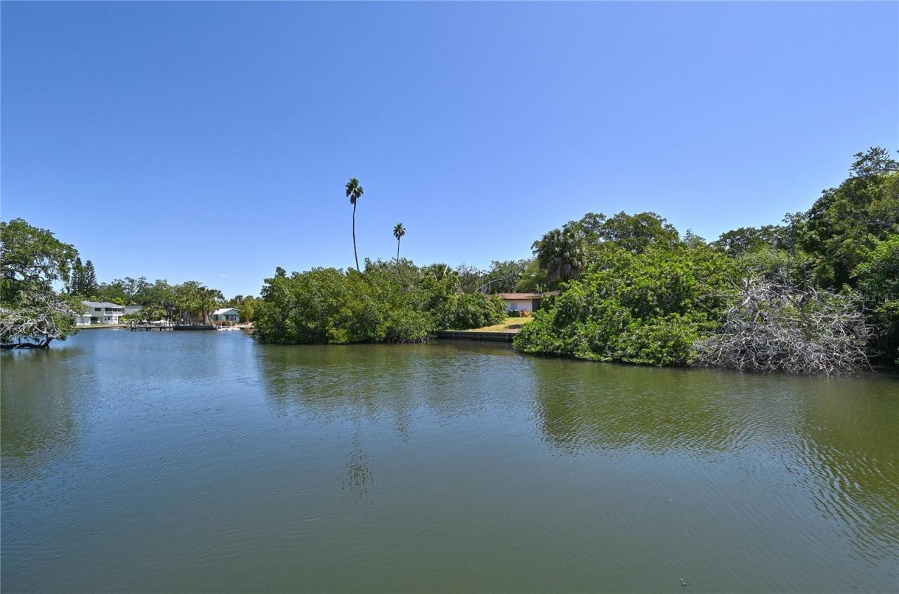2124 Tamiami Trail N, Unit 103, Sarasota, FL 34234 Photo