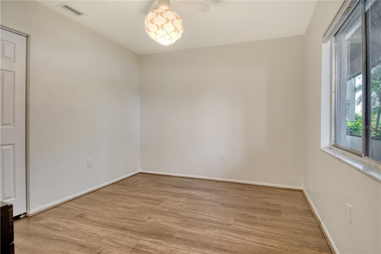 2124 Tamiami Trail N, Unit 103, Sarasota, FL 34234 Photo