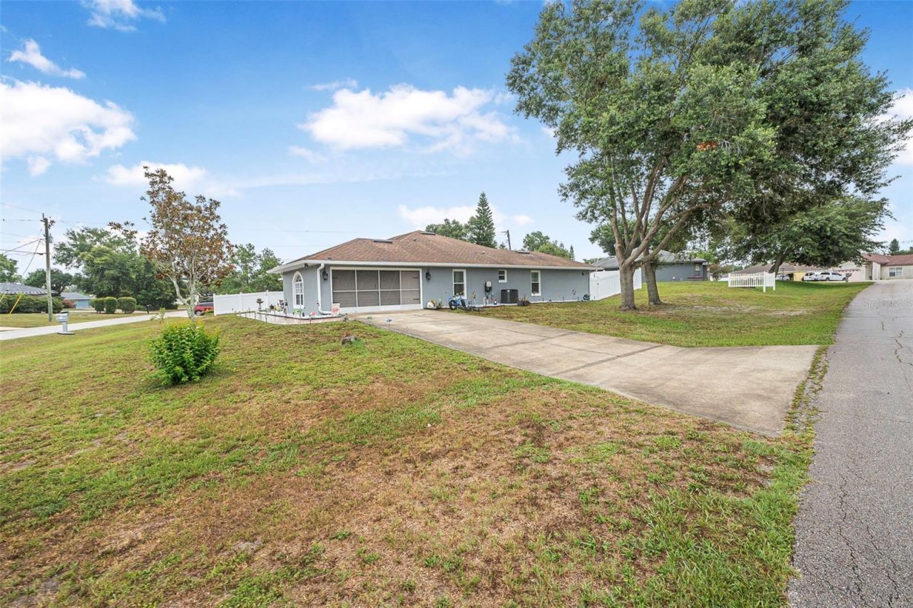 973 Radford Drive, Deltona, FL 32738 Photo