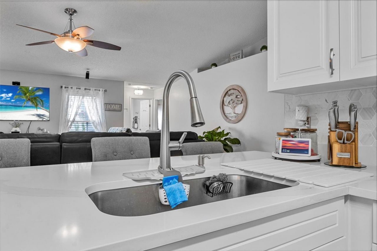 973 Radford Drive, Deltona, FL 32738 Photo